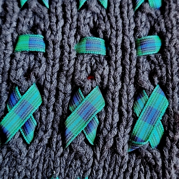 Portraits by Northern Isle Hand Knitted Holiday Cardigan Sweater - Picture 5 of 9